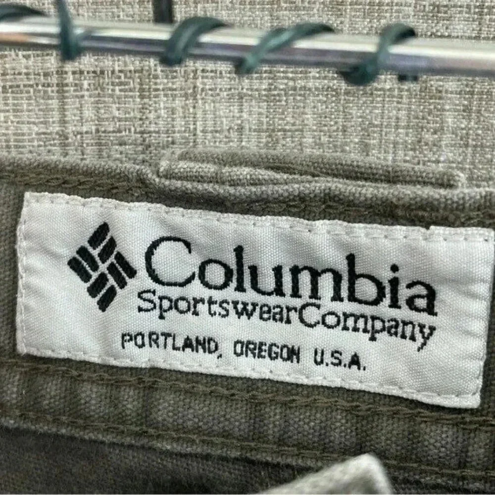 columbia Mens Size 34 cargo shorts 1841
